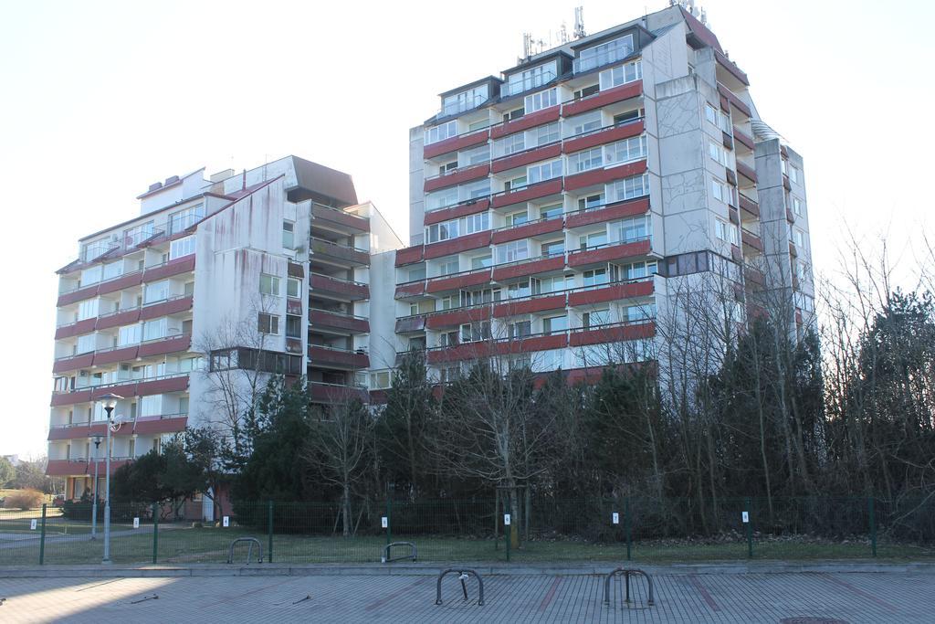 Studio Pluke Palanga Luaran gambar