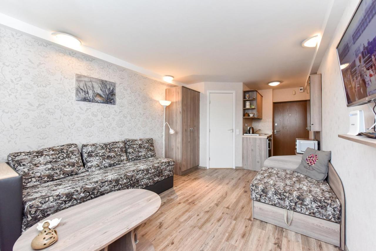 Studio Pluke Palanga Luaran gambar